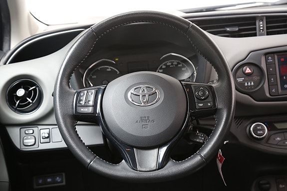 Toyota Yaris 14 of 23