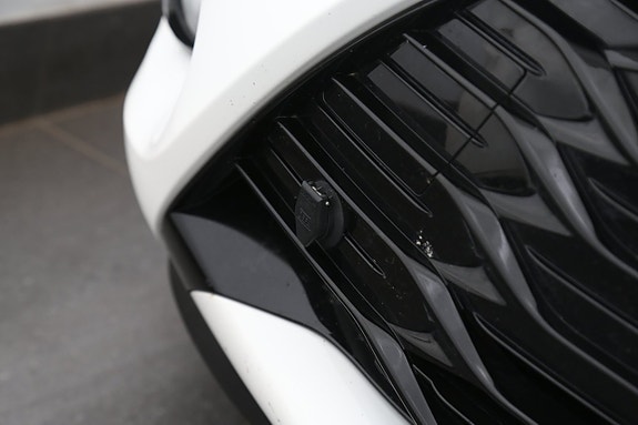 Toyota Yaris 15 of 23