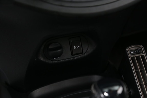 Toyota Yaris 21 of 23