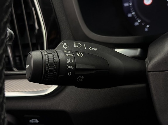 Volvo V60 Cross Country 25 of 30
