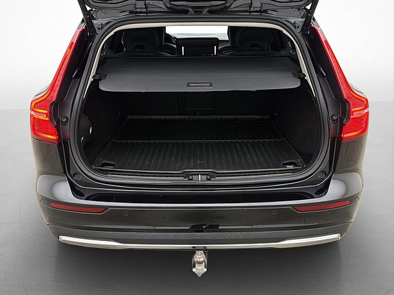 Volvo V60 Cross Country 8 of 30