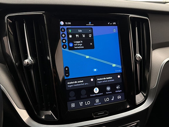 Volvo V60 Cross Country 13 of 30