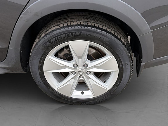 Volvo V60 Cross Country 28 of 30