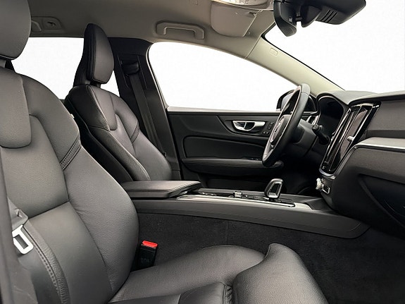 Volvo V60 Cross Country 9 of 30