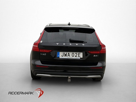 Volvo V60 Cross Country 4 of 30