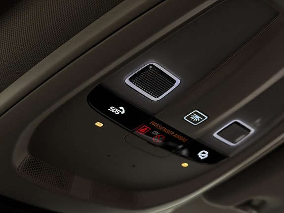 Volvo V60 Cross Country 12 of 30