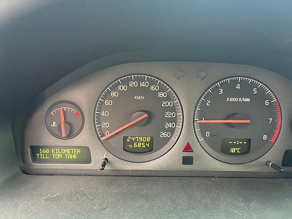 Volvo V70 5 of 5