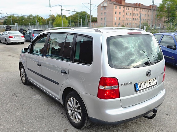 Volkswagen Touran 8 of 21