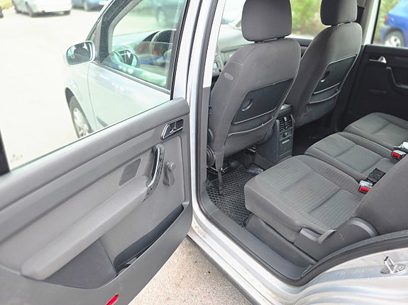Volkswagen Touran 15 of 21