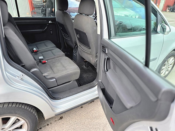 Volkswagen Touran 18 of 21
