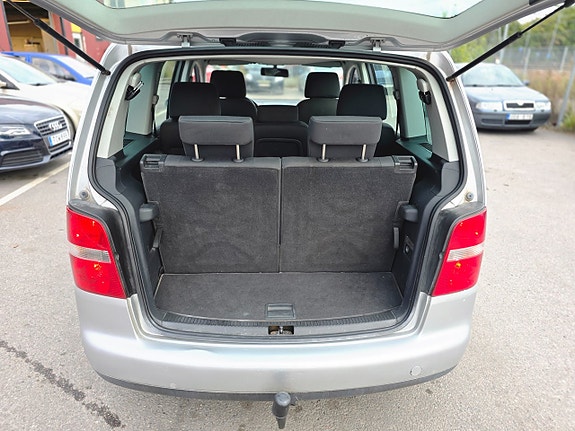 Volkswagen Touran 13 of 21