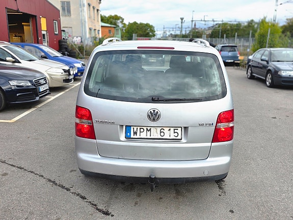 Volkswagen Touran 11 of 21