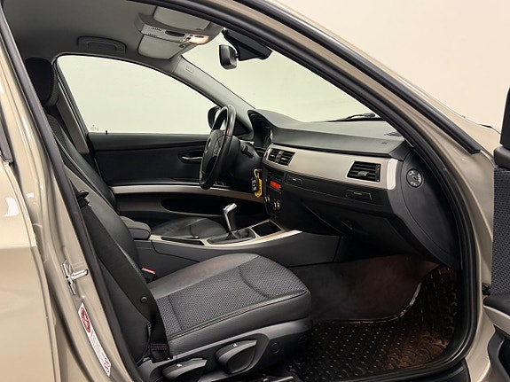 BMW 320d 22 of 25