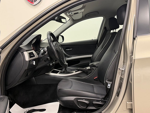 BMW 320d 9 of 25
