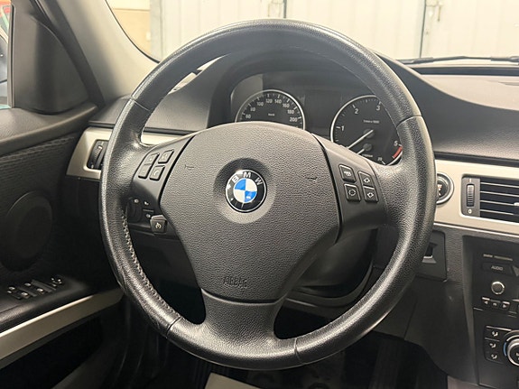 BMW 320d 13 of 25