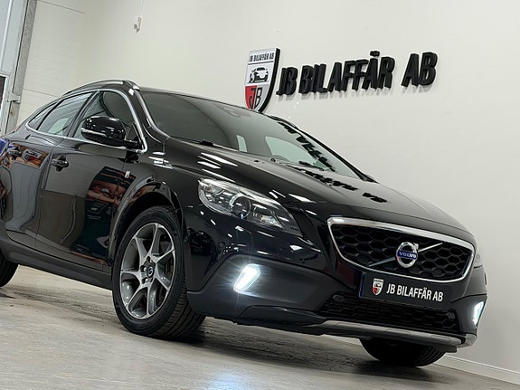 Volvo V40 Cross Country 4 of 25