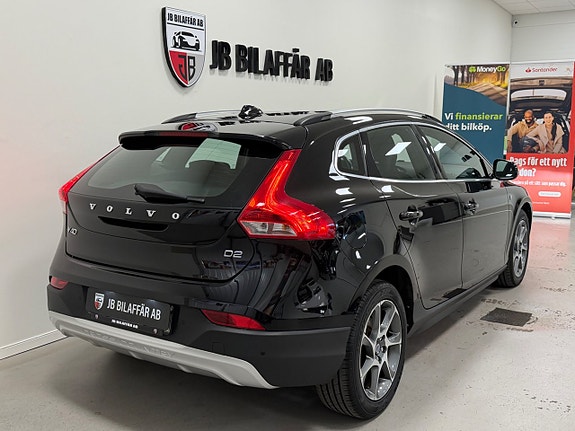 Volvo V40 Cross Country 6 of 25