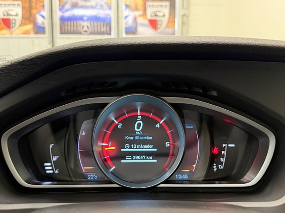 Volvo V40 Cross Country 15 of 25