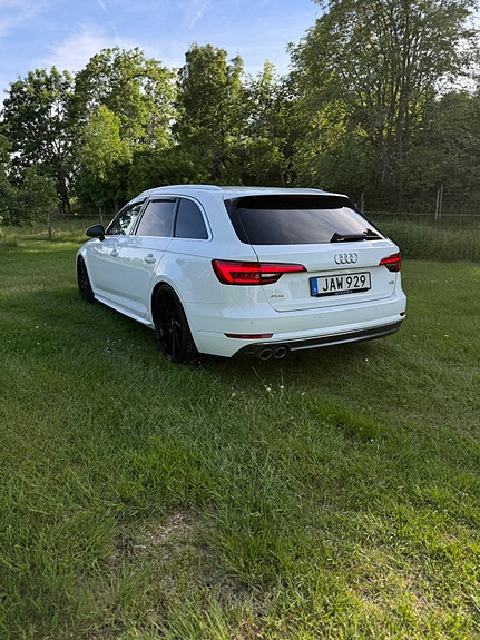 Audi A4 4 of 10