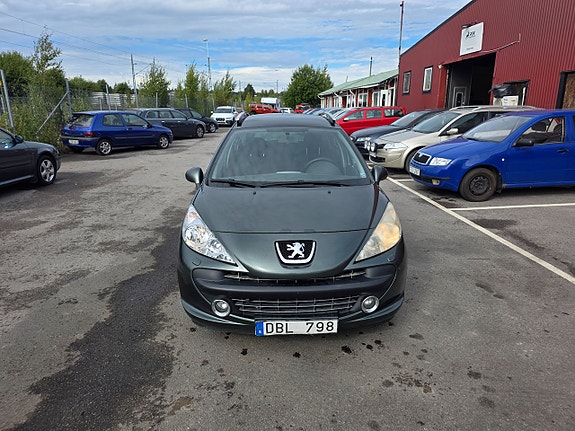 Peugeot 207 SW 2 of 17