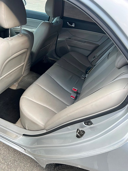 Hyundai Sonata 6 of 8