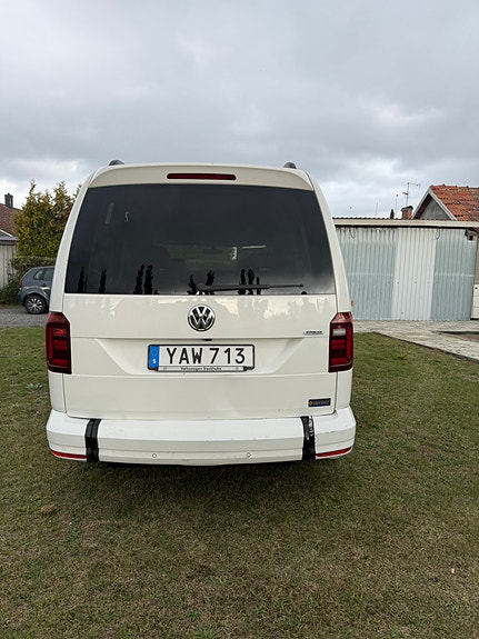 Volkswagen Caddy Maxi 6 of 7