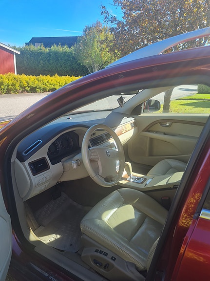 Volvo V70 4 of 4