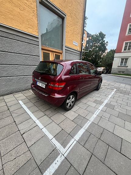 Mercedes-Benz B 180 14 of 17