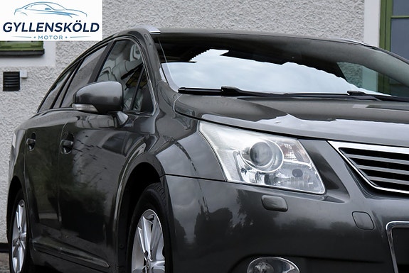 Toyota Avensis 3 of 13