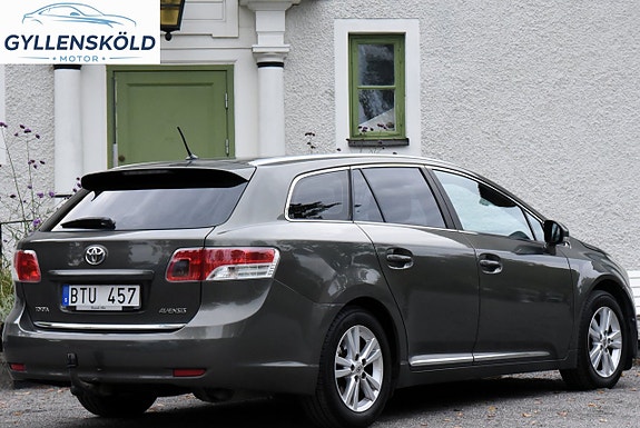 Toyota Avensis 8 of 13