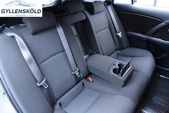 Toyota Avensis 12 of 13