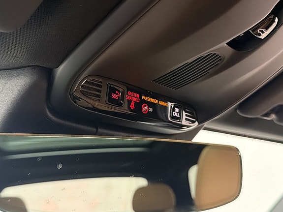 Volvo XC60 14 of 30