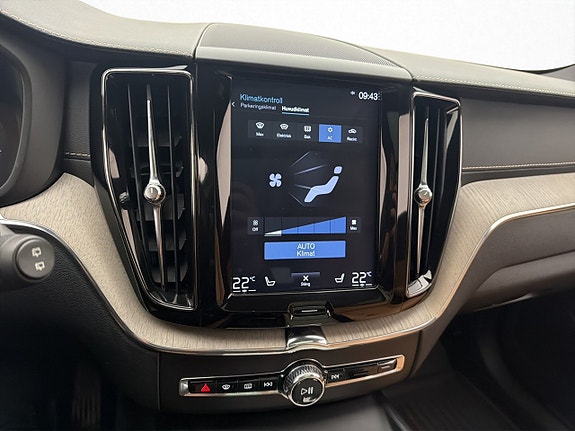 Volvo XC60 21 of 30