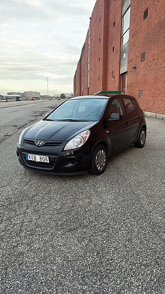 Hyundai i20 3 of 10