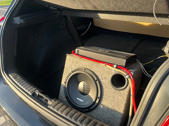 BMW 120d 4 of 6