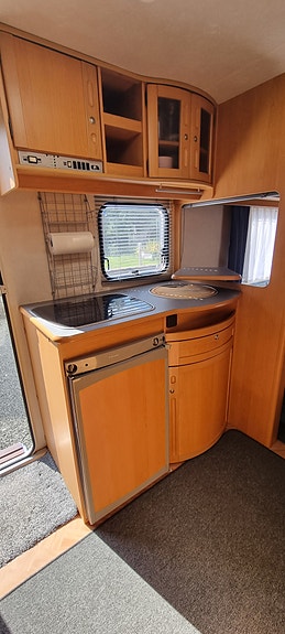 Adria Unica B 502 UL 6 of 7