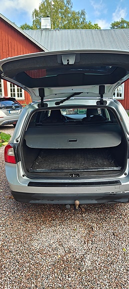 Volvo V70 22 of 25