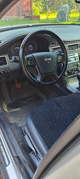 Volvo V70 20 of 25