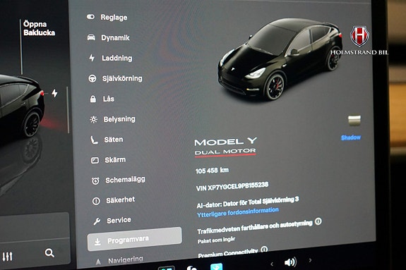 Tesla Model Y 16 of 22