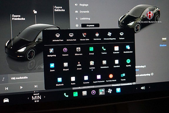Tesla Model Y 20 of 22