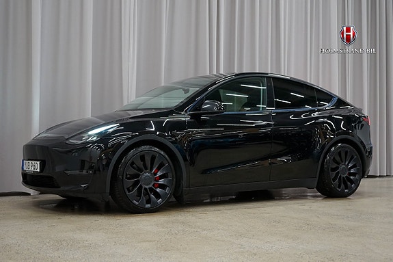 Tesla Model Y 4 of 22