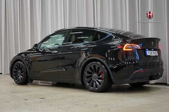 Tesla Model Y 5 of 22