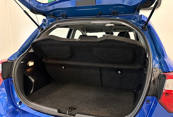 Toyota Yaris 6 of 15