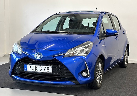 Toyota Yaris 2 of 15