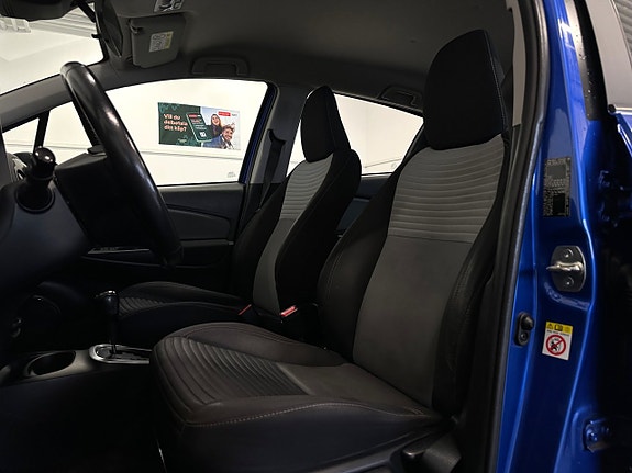 Toyota Yaris 8 of 15