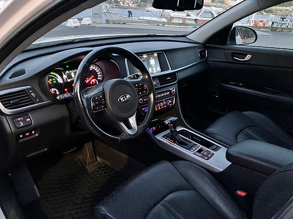 Kia Optima 3 of 7