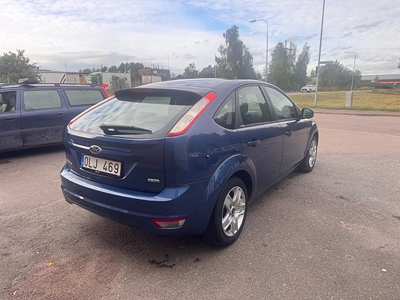 Ford Focus 8 of 14