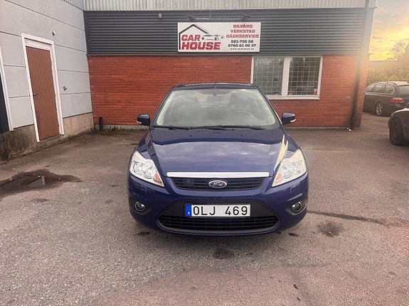 Ford Focus 2 of 14