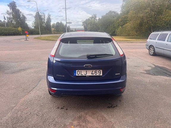Ford Focus 7 of 14
