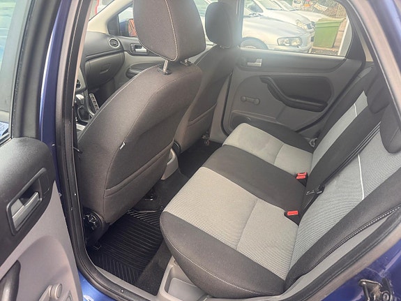 Ford Focus 13 of 14
